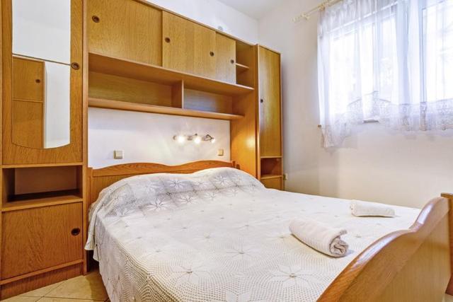 Apartments Nino Seget Vranjica Rum bild